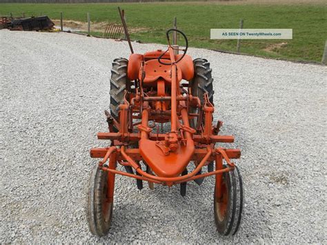 Allis Chalmers G Antique Tractor