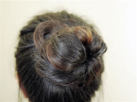 How To Do A Sock Bun With Short Hair 15 Steps With Pictures