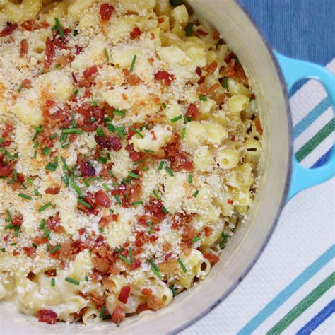 This is a very simple recipe that my mother would make when she had way more drain the macaroni with a sieve or basket drainer to remove the water. One-Pan White Cheddar Mac and Cheese recipe (great as an entree or side dish) | Fab Everyday