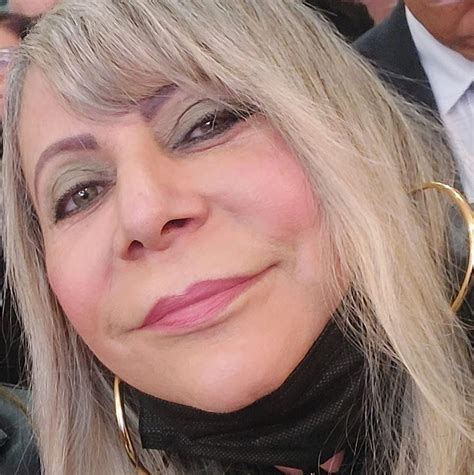 Gloria Quadros