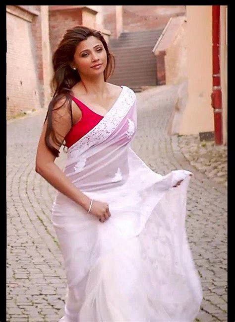 Daisy Shah Hot Pictures Thenewscrunch