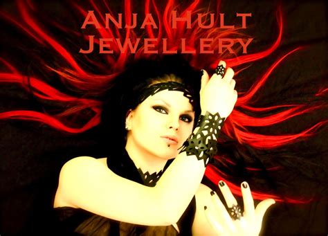 Sollas-sisustustekstiilit: Anja Hult Jewellery