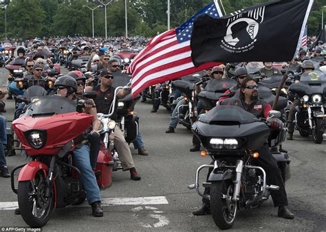 900000 Motorcyclists Rode Through Dc For Pows And Mias Daily Mail Online