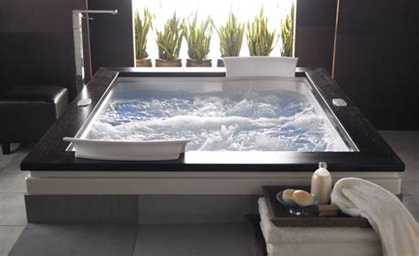 Spotlight On Jacuzzi Luxury Tubs Abode