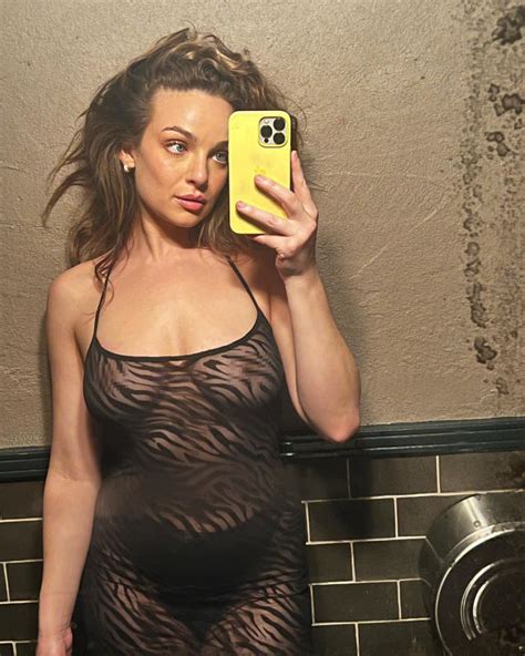 Abbie Chatfield Stuns Fans With X Rated Thirst Trap After Split