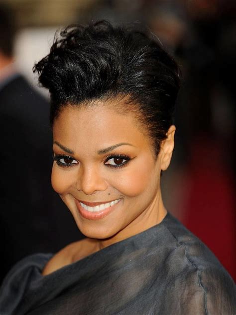 13 Top Rated Short Hairstyles For African American Women Over 40