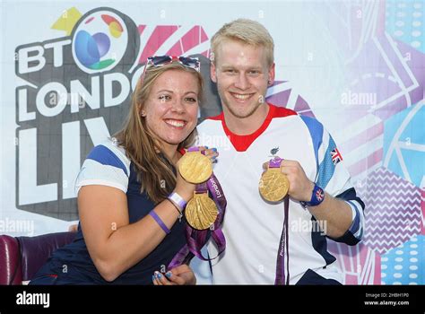 Jonnie Peacock And Hannah Cockroft Team Gb Paralympic Gold Medalists At