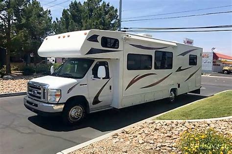 Ford 28ft Class C Rv Drives Like A Car Sleeps 8 Nick Name Billy Las