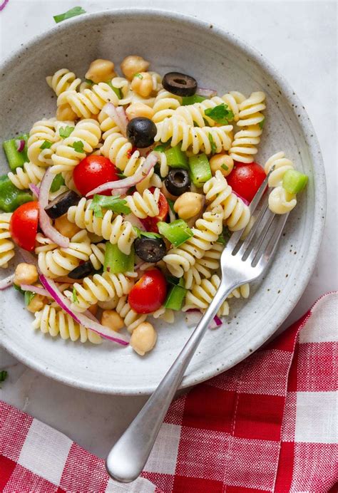 This christmas pasta recipe calls for penne pasta, but there are certainly other varieties of pasta that are good for pairing with a meat sauce like this one. QUICK & EASY VEGAN PASTA SALAD - THE SIMPLE VEGANISTA