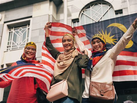 Where was the merdeka parade held in malaysia? Four Malaysian photographers capture the spirit of Merdeka on the iPhone X | SoyaCincau.com