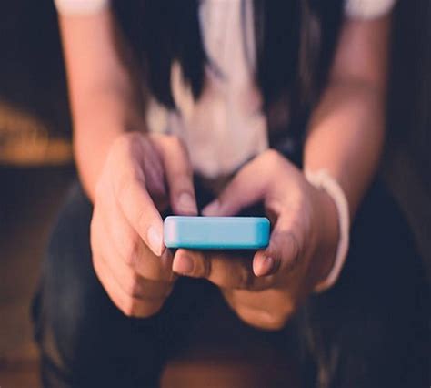 Almost 40 Percent Of Generation Z Are Sexting Report