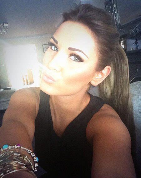 Sam Faiers Shows Joey Essex What He S Missing With Pouty Selfie Ok Magazine