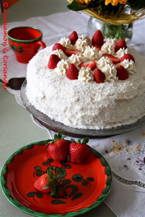 Erdbeer-Kokos-Torte mit Schoko-Mascarpone Creme - Cinnamon&Coriander