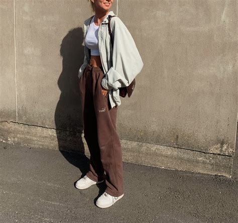 Brown Pinterest Aesthetic Outfits - img-omnom