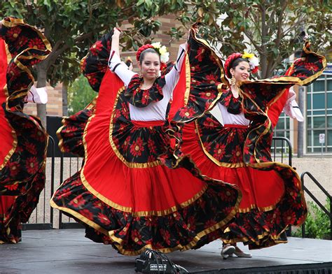 Mexican Dancers Shutterbug