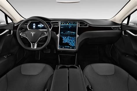 Unlike other car manufacturers who prescribe to the gregorian calendar, tesla claims not to believe in model years. 2015 Tesla Model S Reviews - Research Model S Prices ...