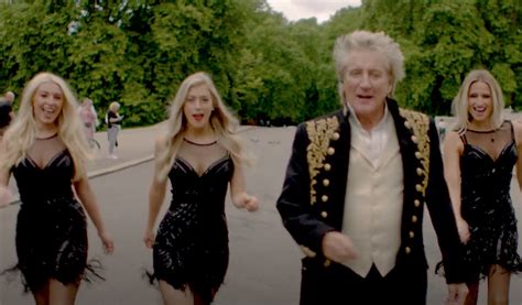 Blondes Have More Fun Rod Stewart’s New Album ‘tears Of Hercules’ Best Classic Bands