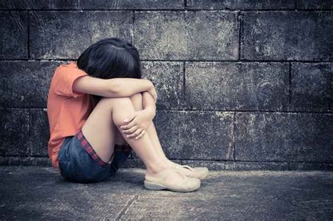tanda tanda pelecehan seksual pada anak dan cara menyikapinya alodokter