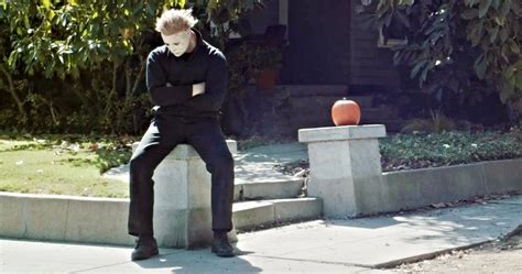 Halloween Is Canceled Short Has Michael Myers Stalking The Empty