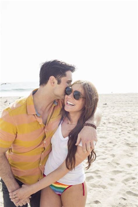 Unique First Date Ideas That Ll Put The Fun Back Into Dating Beach Local Romantic Dates