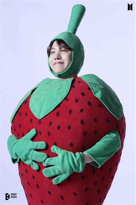 Berry Berry Strawberry In 2021 Hoseok Hoseok Bts Mots One