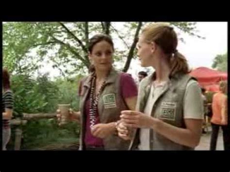 The only thing tougher than a docs boot is the person wearing it. Anna Bertheau in "Tierärztin Dr. Mertens" - YouTube