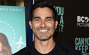 Is Tyler Hoechlin Married? The Untold Truth About His Relationships ...