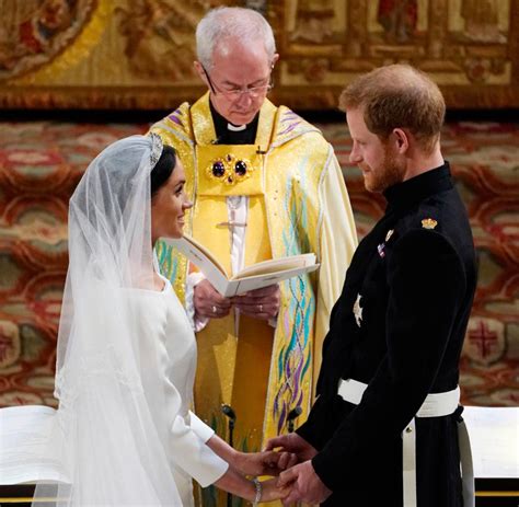 Meghan markle kate middleton wear tiaras eugenie. Royale Hochzeit: Prinz Harry und Meghan Markle haben Ja ...