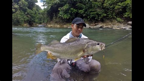 Cristian Vanegas Pesca De Jojorro Y Sabaleta En Bahia Solano Colombia