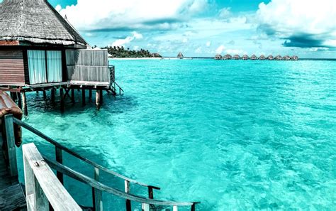 Da die zimmer ja keine richtige minibar haben sondern nur einen kühlschrank. "Zimmer" Angaga Island Resort (Vilamendhoo) • HolidayCheck ...