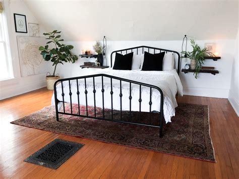 Modern Vintage Black Metal Bed Frame Vintage Rug White Walls