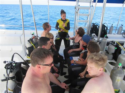 The Dos And Donts On A Dive Boat