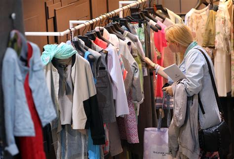 How to Sell Your Used Clothes | POPSUGAR Fashion Australia