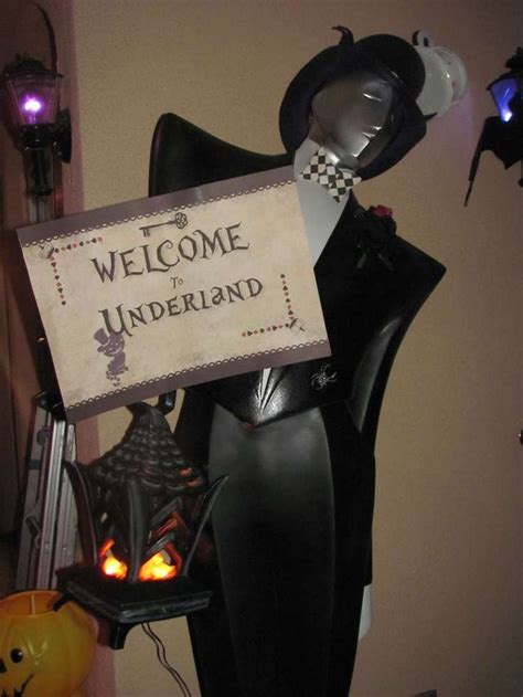 Alice In Wonderland Inspired Halloween Party Ideas | Photo 21 of 59