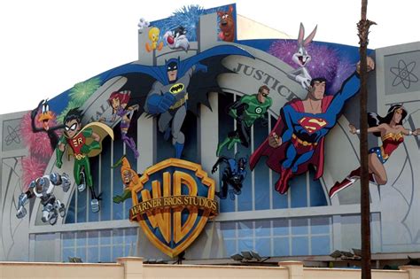 Warner Bros Tears Down Animation Mural On Burbank Lot