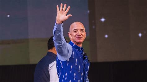 Jeff Bezos Will Step Down As The Ceo Of Amazon Later This Year