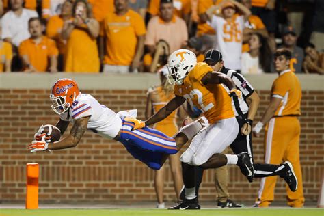 Tennessee Football Report Card Grading The Vol In Their Loss To