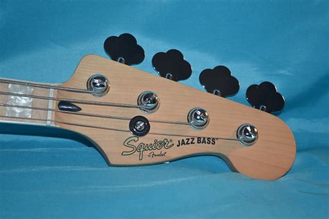 Squier Jazz Bass Vintage Modified 77 Duncan Designed