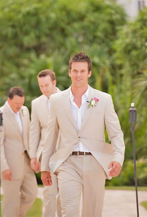 18 Men S Wedding Attire For Perfect Celebration Mens Wedding Attire Beach Groom Beach Attire