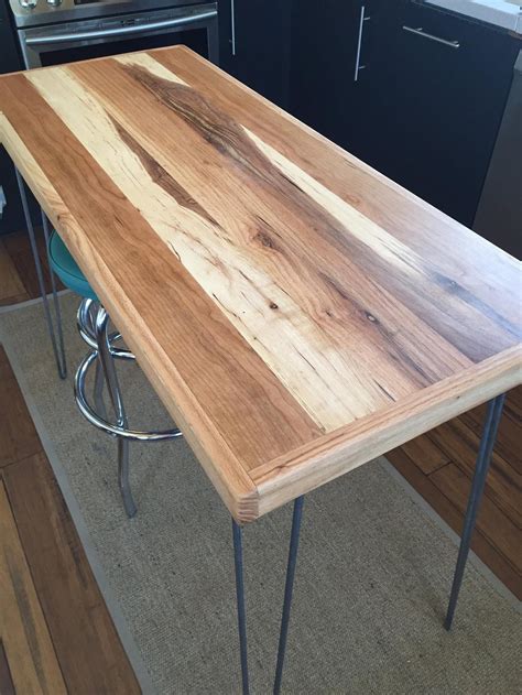 For instance, you might find a stain that matches the new desk that you can use to paint an old frame or see a piece in the same shade at the neighborhood yard sale. Reclaimed Wood Table Reclaimed Wood Desk Mixed Wood Steel ...