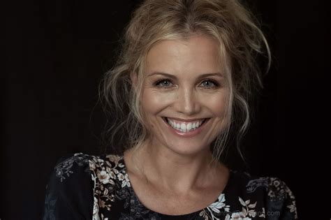 Bridie Carter Australien Actress Mcleods Daughters On Behance Le