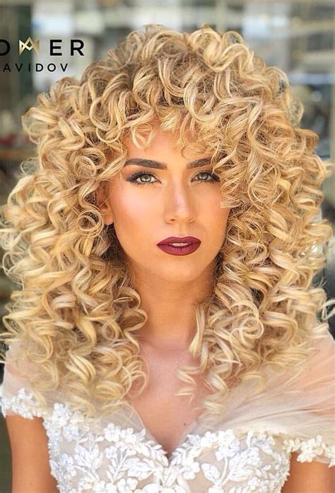 Pin By Sahenshah On Sexy Hairstyles Beautiful Curly Hair Big Curls