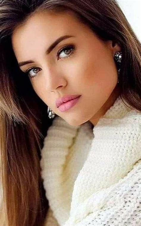 Pin By Luci On Eyes In 2021 Stunning Brunette Most Beautiful Faces