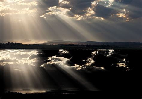 How To Create Stunning God Rays In Your Work With Ian Vicknair