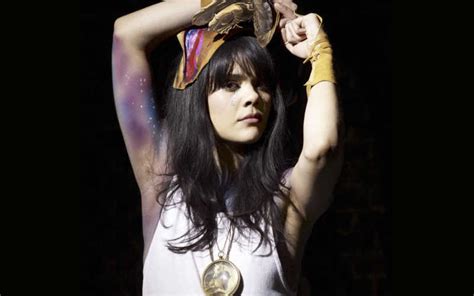 nuovo bat for lashes a ottobre deer waves
