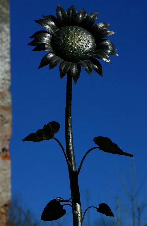 2 Ft Forged Metal Sunflower Sculpture Blacksmith Made Metal Etsy