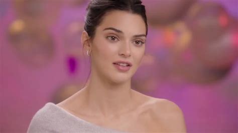 Kendall Jenner Discusses Skin Positivity In New Proactiv Ad Kendall Jenner Just Jared Jr