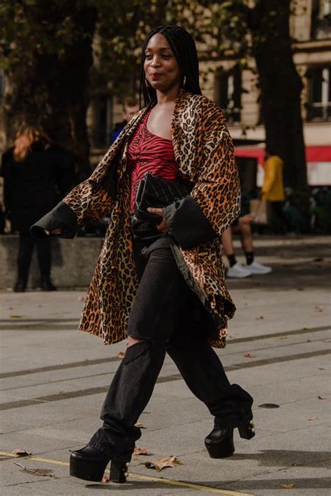 Paris Street Style Fall 2021 The Best Street Style At Paris Fashion
