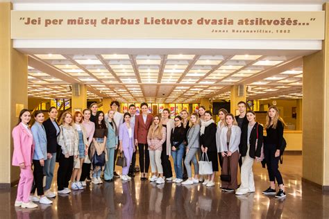Studentai iš Ukrainos susitiko su Seimo Pirmininke Vilniaus