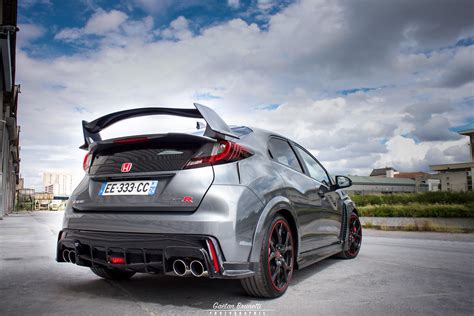 The ep3 was the last truly celebrated civic type r, so how does it compare to the brand new, turbocharged 'fk2'? Honda Civic Type R (FK2) | Shooting Honda Civic Type R ...